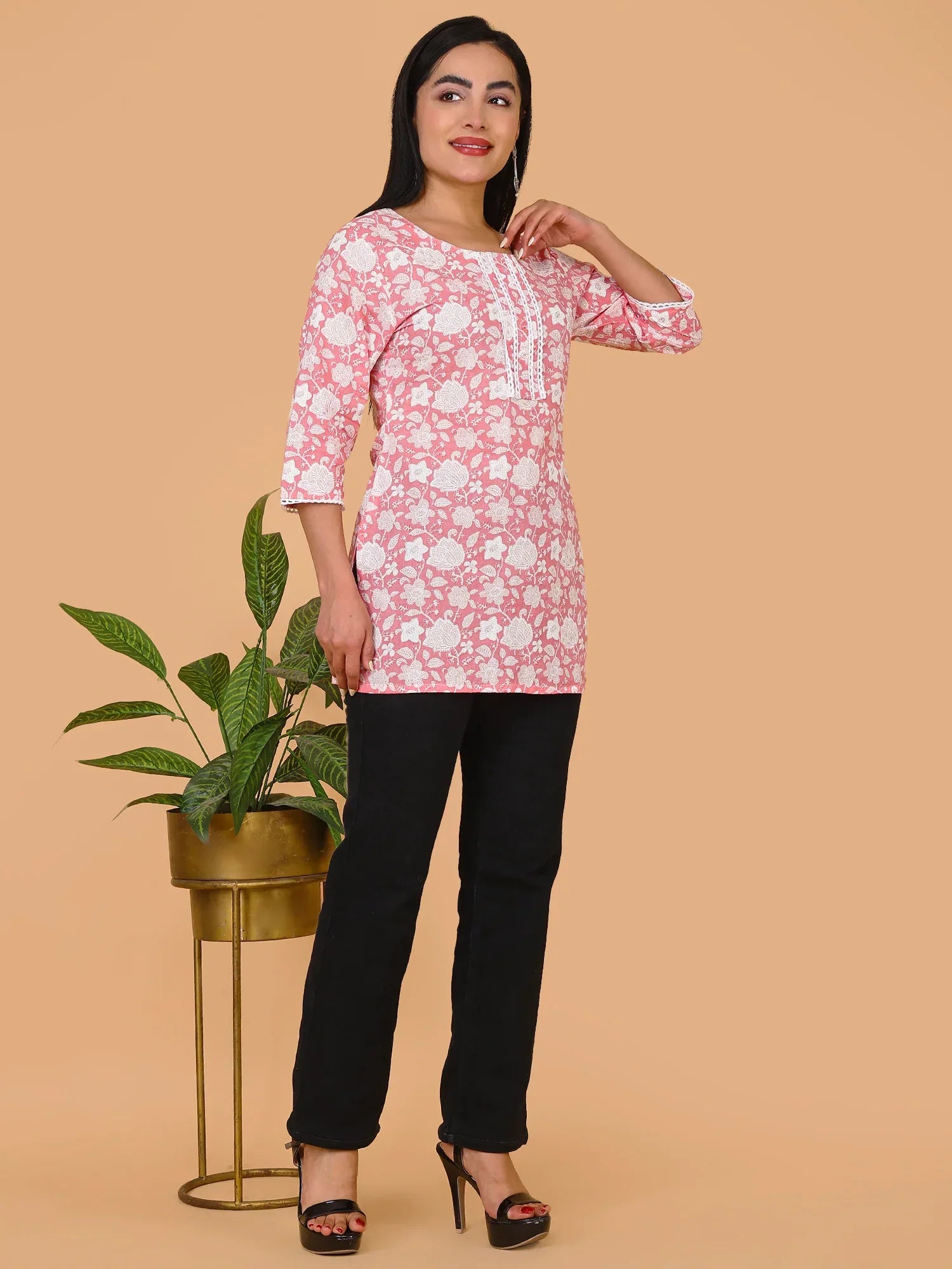 Sufiana Pink Floral Print Cotton Short Kurti for Women - Sufiana
