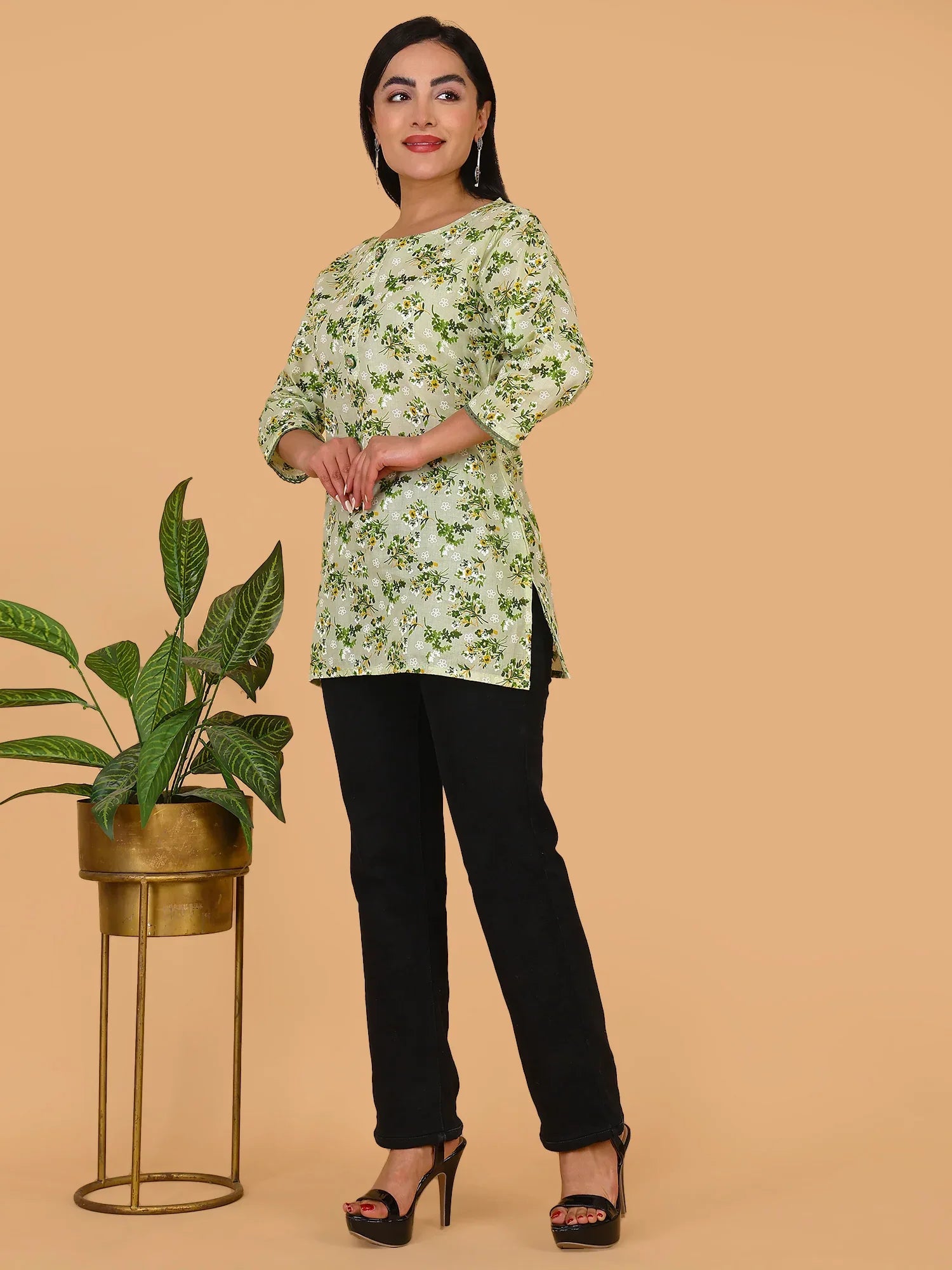 Sufiana Green Floral Print Cotton Short Kurti for Women - Sufiana