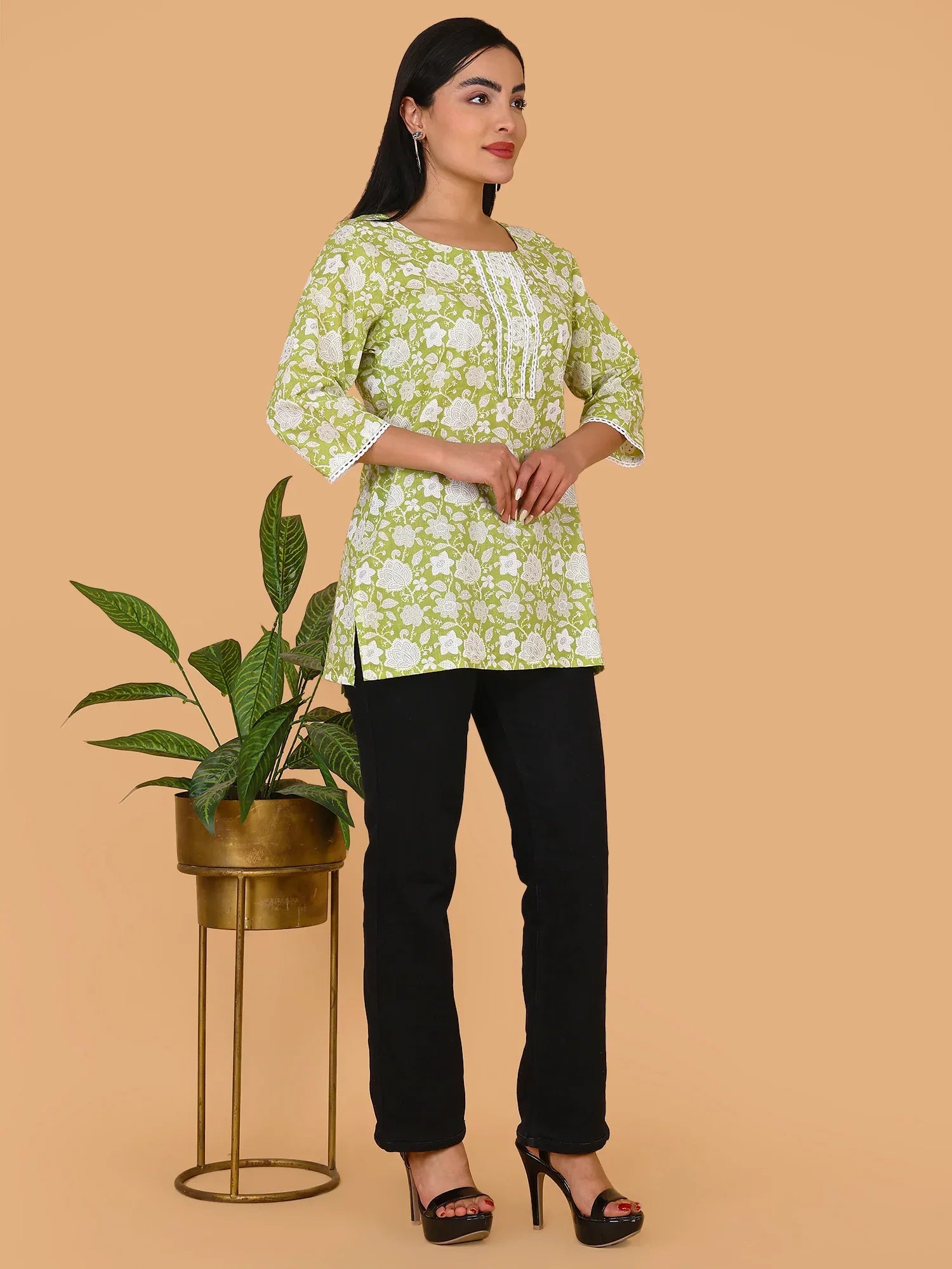 Sufiana Leaf Green Floral Print Cotton Short Kurti for Women - Sufiana