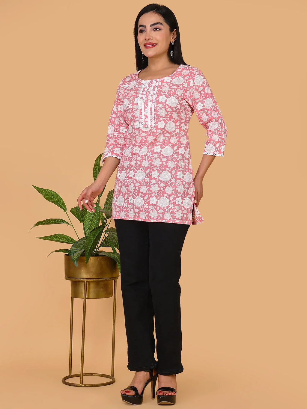 Sufiana Pink Floral Print Cotton Short Kurti for Women - Sufiana