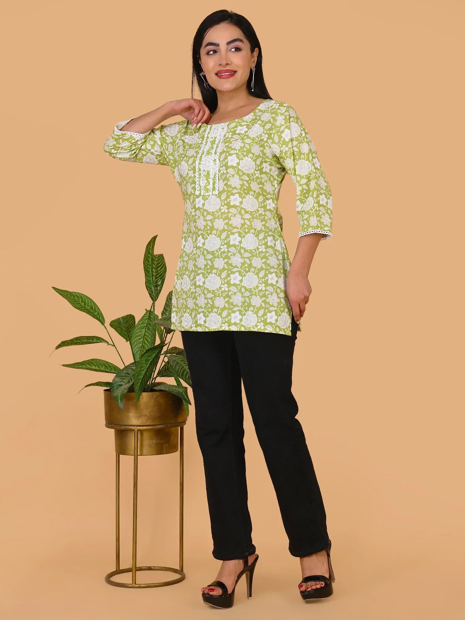 Sufiana Leaf Green Floral Print Cotton Short Kurti for Women - Sufiana